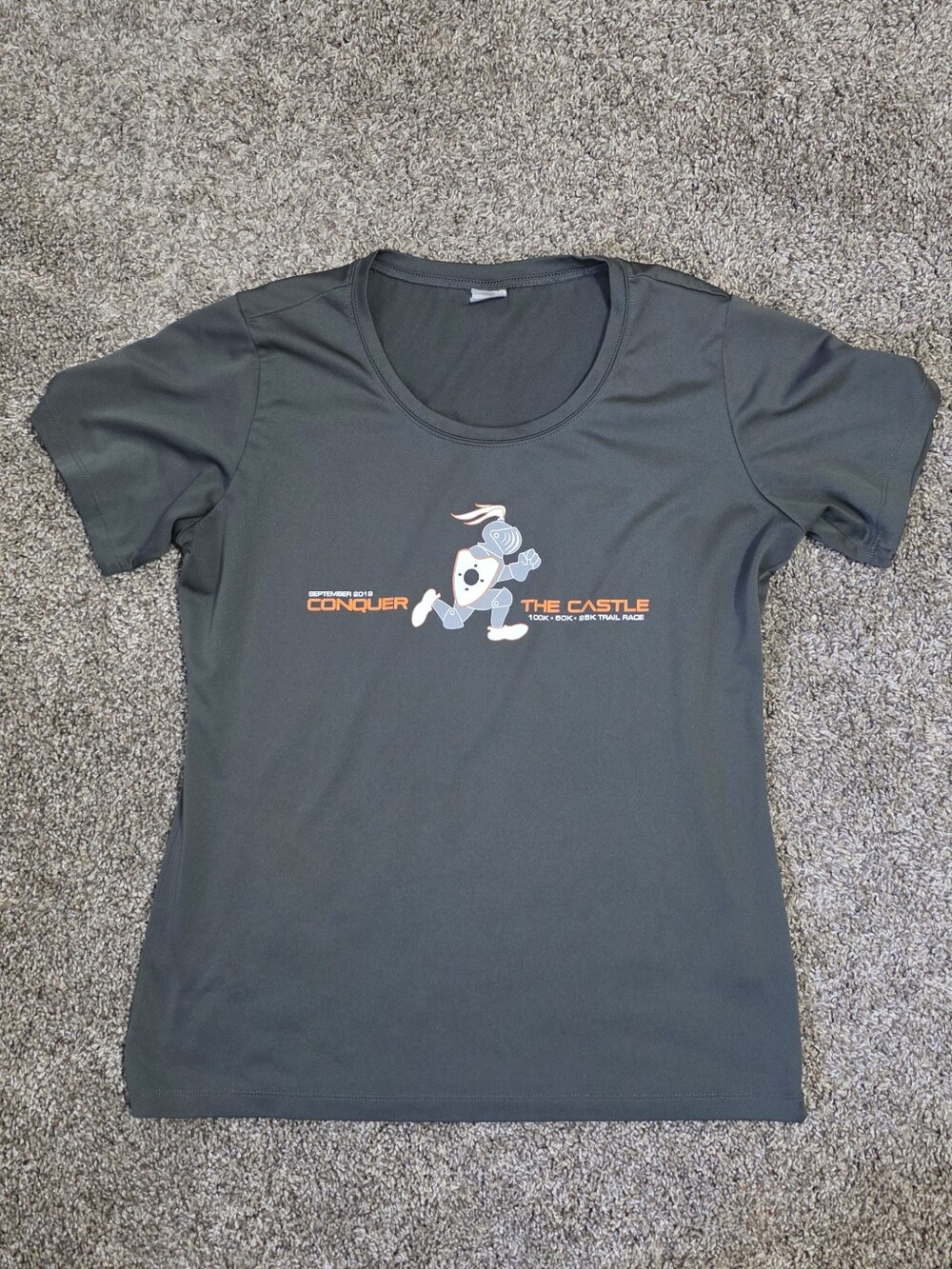 Conquer The Castle Women's Gray Performance Tee